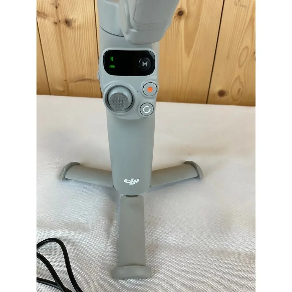 DJI Osmo Mobile 7 Smartphone 3-Axis Gimbal Stabilizer, Gray (DEVICE ONLY)